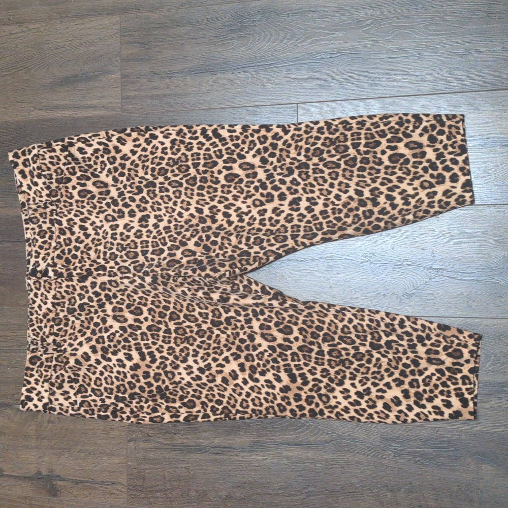 Torrid Studio Signature Leopard Ponte Skinny Ankle Trouser size 26